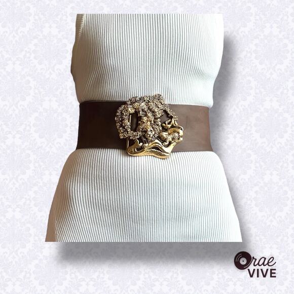 Buxton Accessories - Vintage 1971 Buxton Genuine Leather "Lion and Lamb" Statement Belt